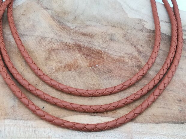 Zwarte en Cognac kleur geweven PU leren ketting.