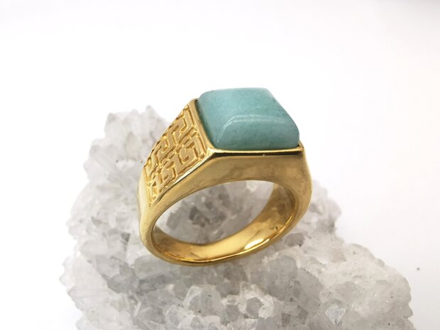 Edelstahl-Edelstein-Grüner Calcit-goldfarbener griechischer Design-Ring. Vierkantringe mit Schutzstein