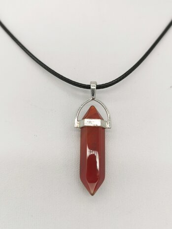 Ketting met Vuur agaat edelsteenhanger, obelisk pegel