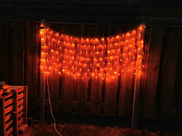 Orange 1x2mtr Net, 160 orange LEDs, 8 Programme & Fernbedienung, verknüpfbar, IP44, für den Innen- und Außenbereich