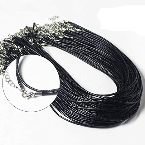 schwarze Wachsschnur für Halsketten, Länge 45 cm, Dicke 2 mm.