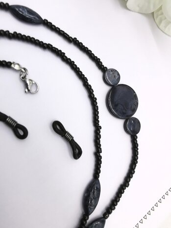 Trendige 2-in-1-Sonnenbrille/Halskette – Brillenband, Perlen -L70 cm schwarz/grau gemischt