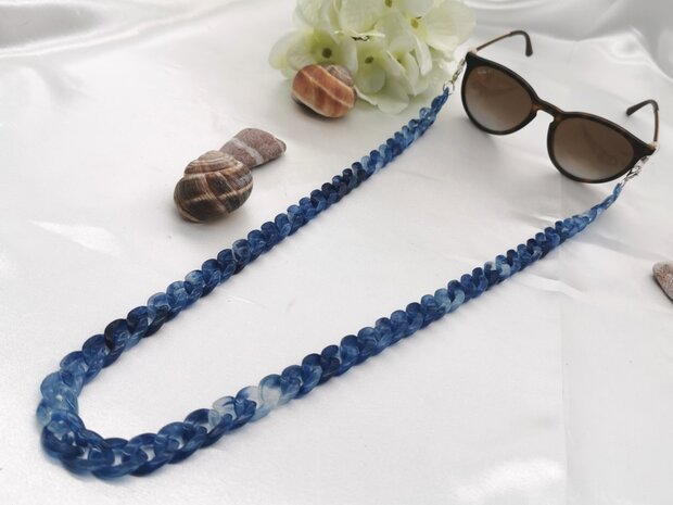 Trendige 2-in-1-Sonnenbrille/Halskette – Brillenband, Acryl-Gliederkette – L70 cm, Blau-Melange