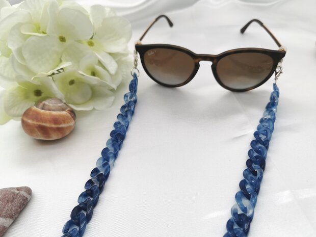 Trendige 2-in-1-Sonnenbrille/Halskette – Brillenband, Acryl-Gliederkette – L70 cm, Blau-Melange