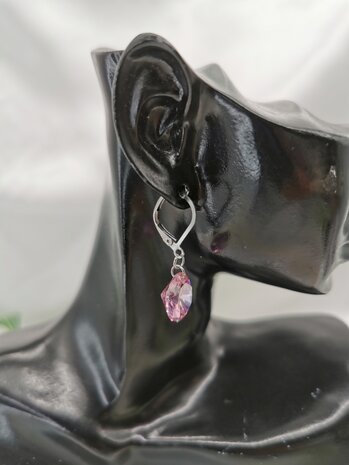 Ohrringe mit Rosa Kristall im Facettenschliff, Ø 12 mm – Edelstahl