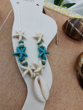 Enkelbandje Bohemian met turquoise wit en blauw edelsteen, schelp, Zeester, wit kleur touw.