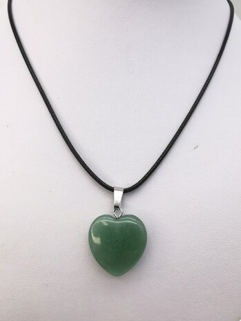 Halskette mit grünem Aventurin, Edelsteinanhänger, Herz