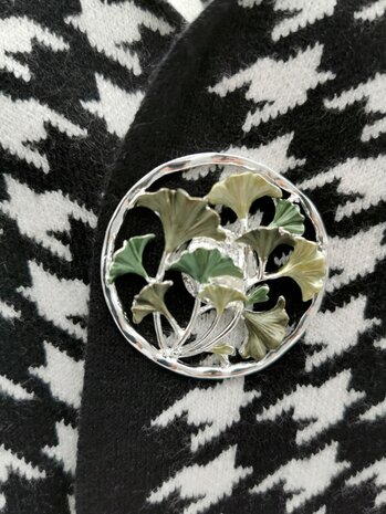 Magnetbrosche, Design, Lotusblätter, grüne Farbe, Ø 45 mm.
