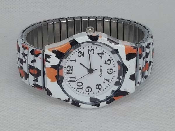 Heren horloge met zwart leer band.