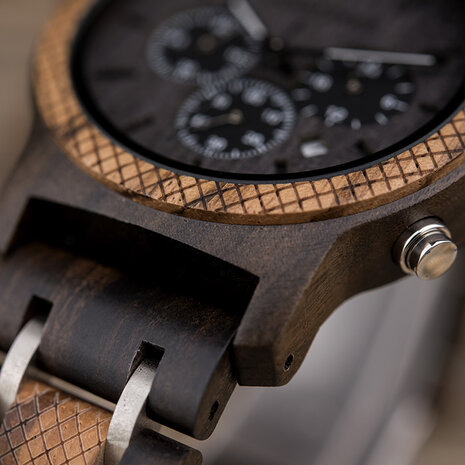 Chronographenuhr aus dunklem Holz, Armband Holz und Edelstahlglieder, Taganzeige, Uhrenschließe