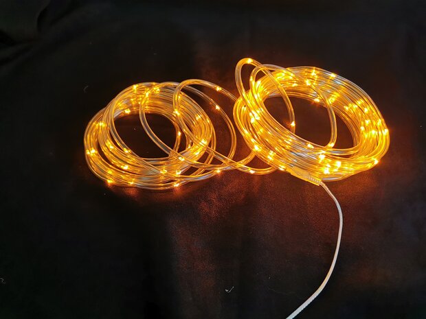 Ledlooplichtslang, 100 leds, 10 meter, 8 progamma’s, IP44. voor binnen en buiten