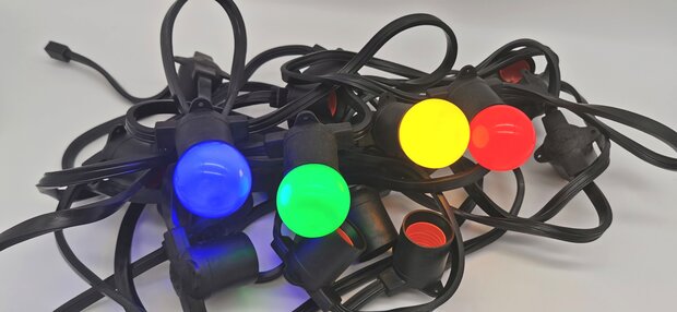 partykabel, 25 mtr 40 fittingen + contrastekker en 40 led lamp
