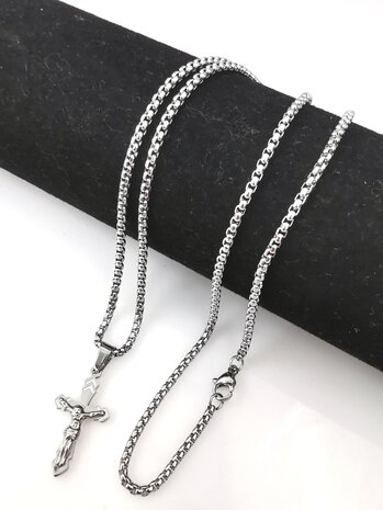 RVS 45 cm Heren Ketting met Kruis met Jezus 