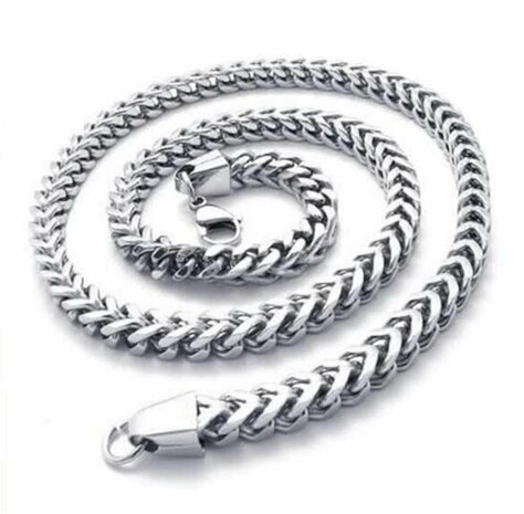 Collier zilverkleurig vierkant gourmet gevlochten. L 45 cm