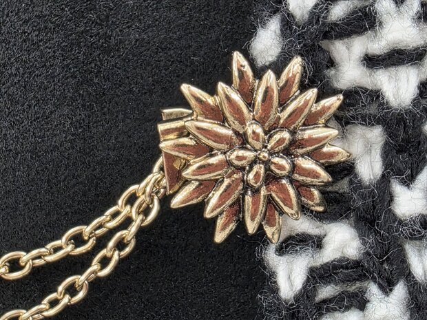 Clips met dubbel ketting, Edelweiss in goudkleur.