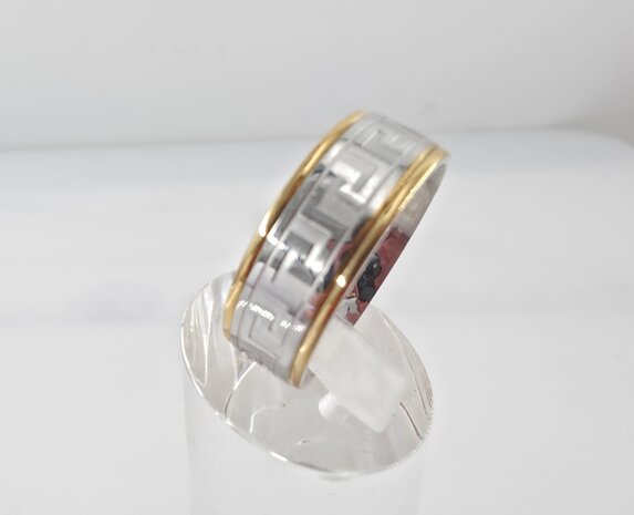 Stalen RVS Ring Griekse Meander zilver geborsteld met gouden rand. maat 17 tm 23