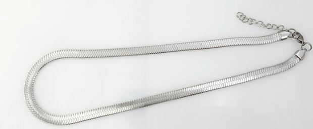 Flache Choker-Halskette aus Edelstahl, silberfarben, L 43 + 5 cm, B 6 mm