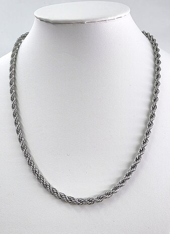 Edelstahl-Set. Silberfarbene gedrehte Halskette mit Armband