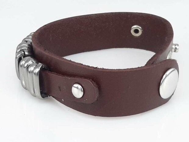 Glattlederarmband &ndash; Ringe & Druckknopfverschluss, Schwarz oder Braun