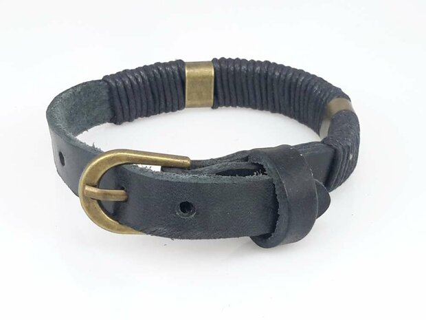 Schmale Lederarmband &ndash; Glatt mit Kordel, Schwarz oder Braun
