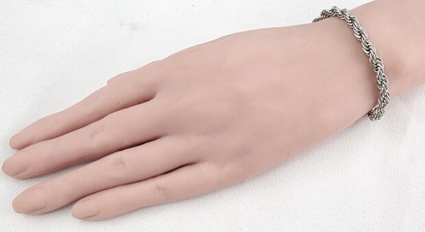Edelstahl Silberfarbenes gedrehtes Armband, 18,19, 21 cm