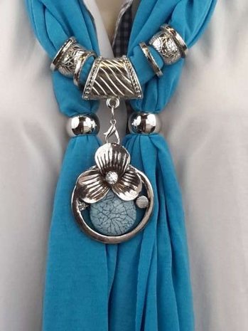 Sjaal + murano turq kleur "Aderen des levens" met drie blad.