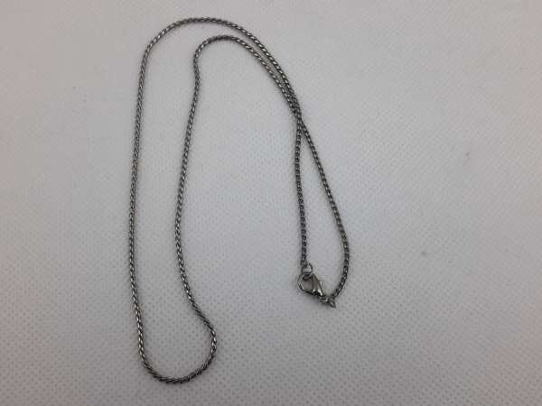 Ketting, 44 cm, zwart kleur.