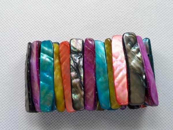 Schelp armband multi kleur.