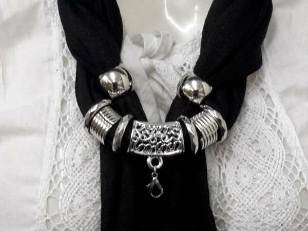 Sjaal met mix koppelstuk en ringen kleur: zwart