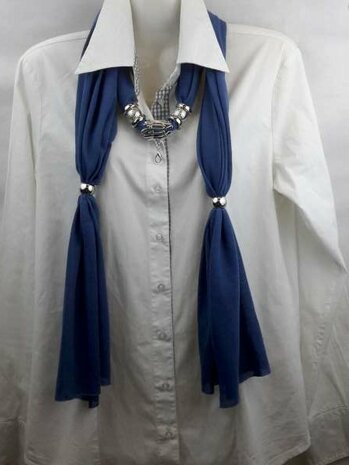Sjaal met mix koppelstuk en ringen kleur: marineblauw.