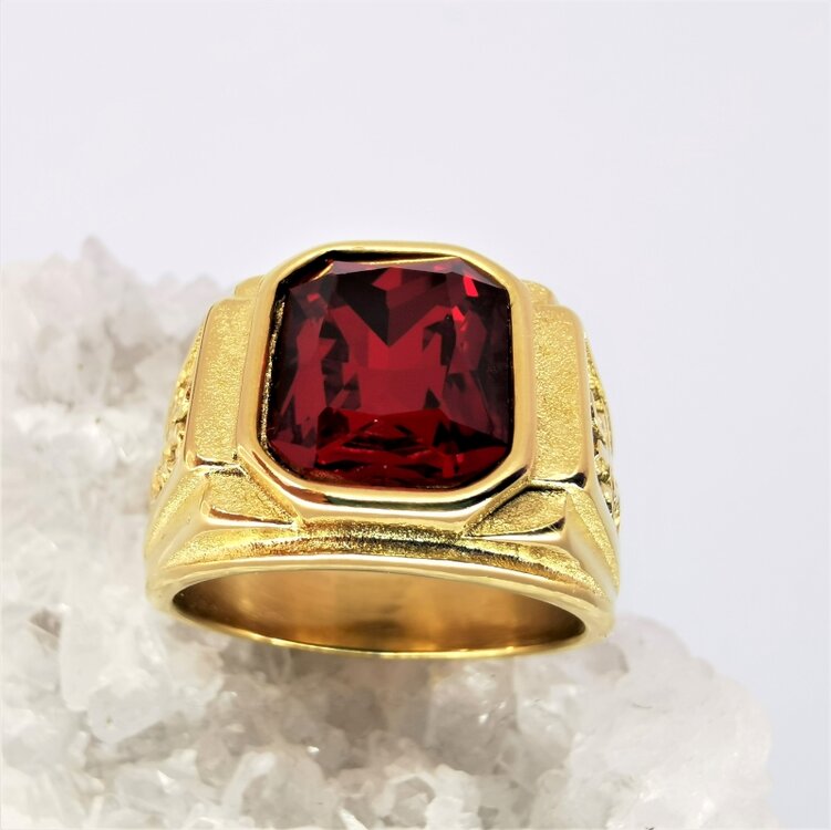 Goudkleur edelstaal zegelring met robijn rood kleur edelsteen