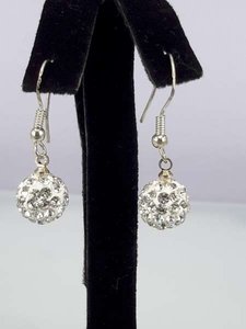 Oorbel, oorhanger, zilverkleur, hangende kristalkleur shamballa, 8 mm