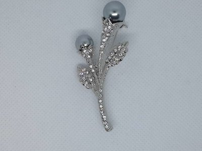 Brosche Kelch Blume, anthrazit Perle, strass